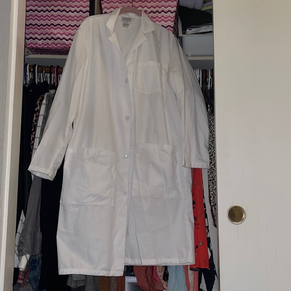 LAB COAT